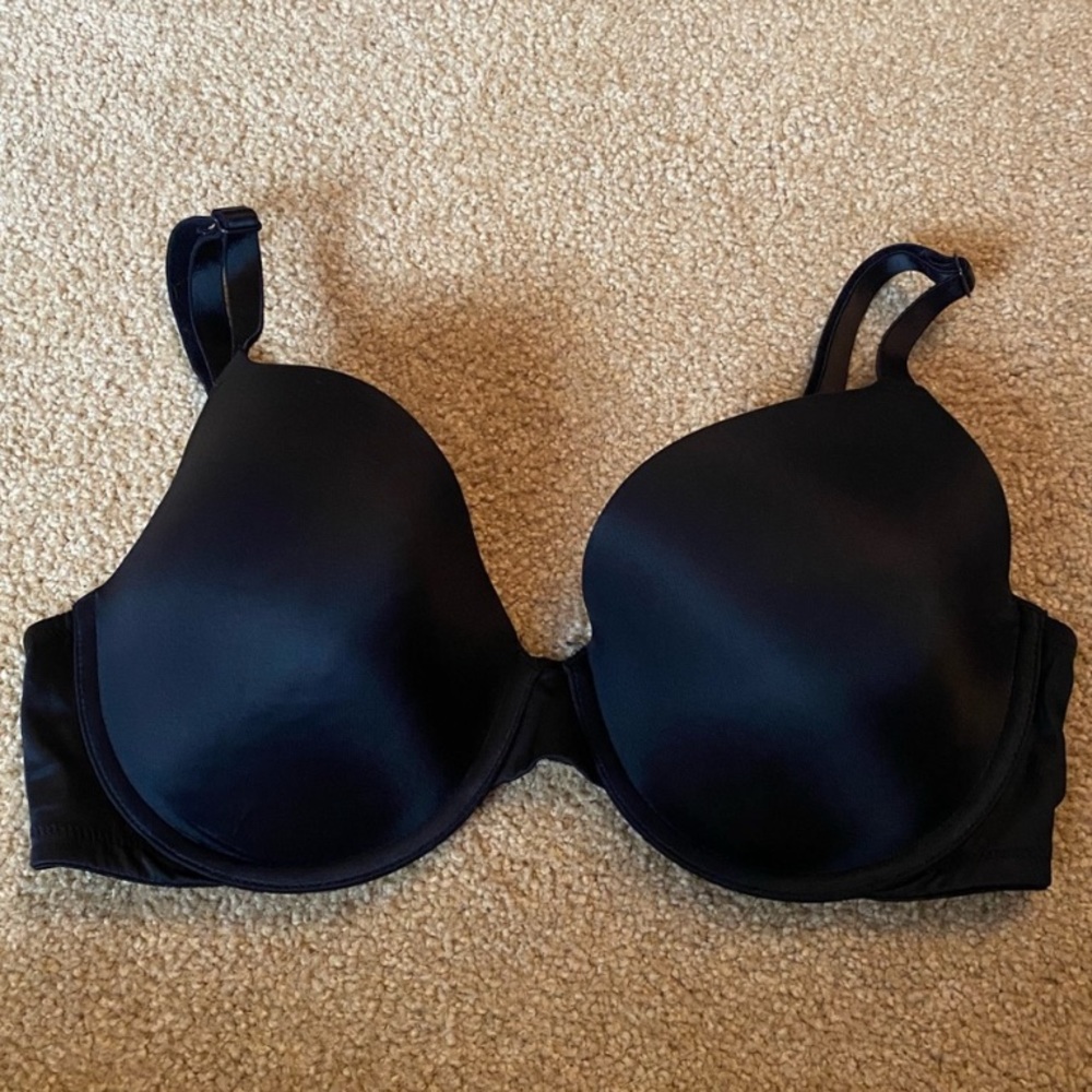 PINK VS Bra.